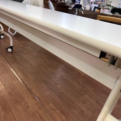 会議テーブルの画像