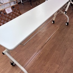 会議テーブルの画像