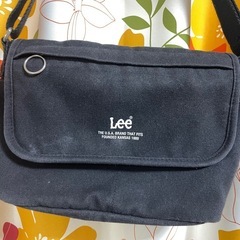 ｌｅｅショルダーバッグの画像