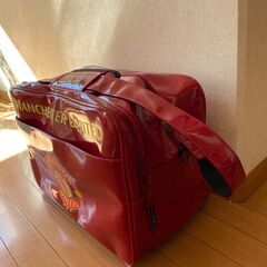 【新品未使用】MANCHESTER UNITED エナメルスポーツバッグの画像