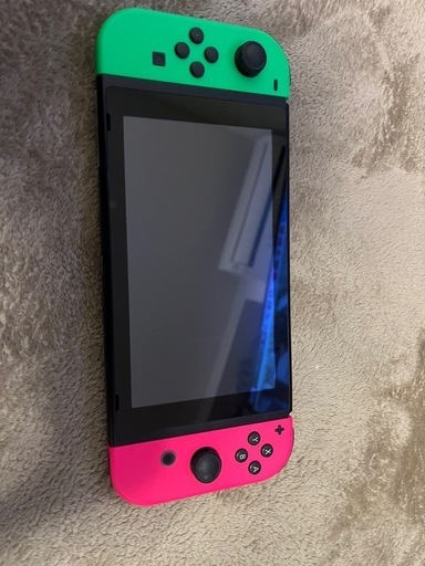 Nintendo Switch本体とソフト3本とコントローラー