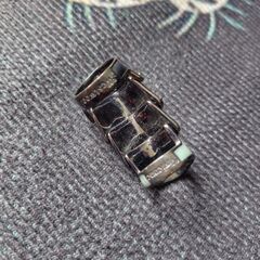 ヴィヴィアン アーマーリングの画像