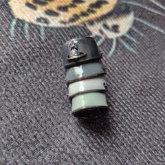 ヴィヴィアン アーマーリングの画像