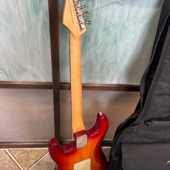 MAVISメイビス　エレキギターの画像