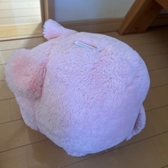大きいブタの貯金箱の画像