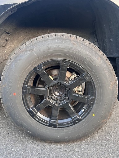 プラド150後期
スタッドレスタイヤ