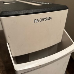 小型シュレッダーの画像