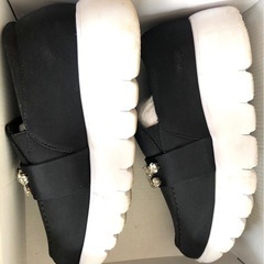 定価14800円　アイバランス シェイプスリッポン黒ビジューデザイン23.5㎝の画像