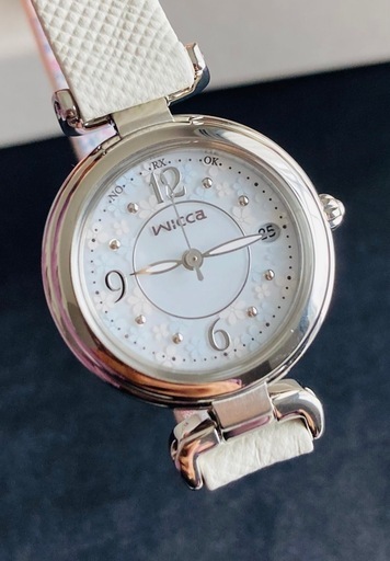 《未使用品》シチズン ウィッカ  花柄 レディース 腕時計 電波ソーラー CITIZEN wicca 革ベルト