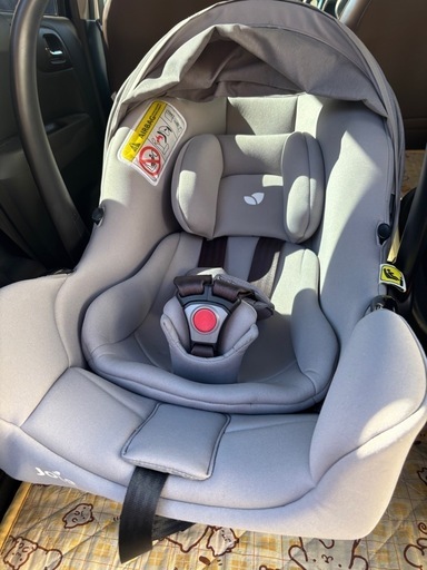 joieチャイルドシート\nアイスナグ　新生児〜