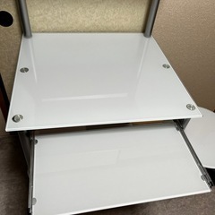 ニトリ ガラスPCデスク ファブの画像