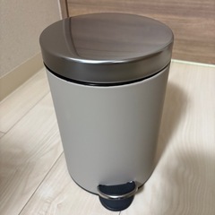 ⭐︎値下げ交渉歓迎⭐︎【新品未使用】ゴミ箱3L