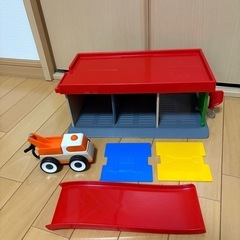 IKEA イケア　リラブー　ガレージ&レッカー車の画像