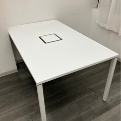 テーブル