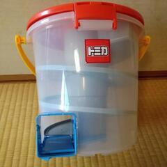 トミカ でるでるバケツの画像