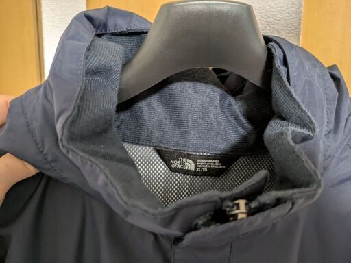 ノースフェイスのウインドブレーカー（XL）