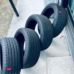 ベンツに付いていた、コンチネンタル マックスコンタクトMC6　4本　225‐45‐R18　ホイルなし　ベンツ　CLAに付いていたものです。の画像