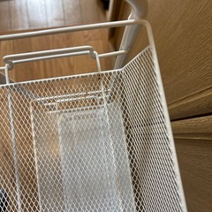 3段カゴ型棚の画像