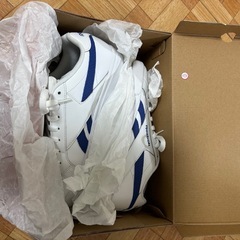 Reebok スニーカー
