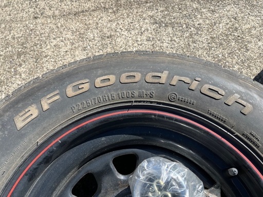 225/70R15 タイヤホイールセット　デイトナ？