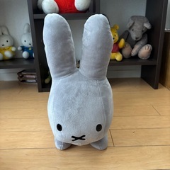 ミッフィー ぬいぐるみです！(グレー)