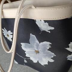 花柄　バッグの画像