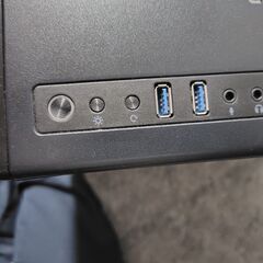PCケースとマザーボードMSI PRO B660M-P DDR4の画像
