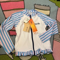 ラッシュガード110サイズ