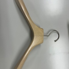 本木製 ハンガー 高級品 アパレル ミセス 衣料品1本100円〜 複数本割引有り 全在庫67本あり 早い者勝ちの画像