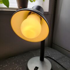 デスクライトの画像