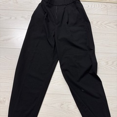 ユニクロ　タックワイドパンツ　XS