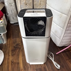 アイリスオーヤマ  サーキュレーター付き除湿器