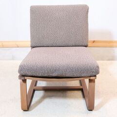 無印良品(MUJI)の人気のリビングでもダイニングでもつかえる1人掛けソファです！スッキリとしたコンパクトな曲木アームソファ。ウォールナット材のフレームはナチュラルな北欧スタイルなどにも♪の画像