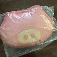 【新品】もちもちブタさん型食パンクッションの画像