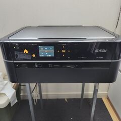 EPSON EP-704Aのプリンター（ジャンク）