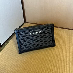 Roland Cube street