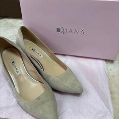 ダイアナのヒール、パンプス
