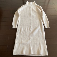 取引中　レディースのニットワンピの画像