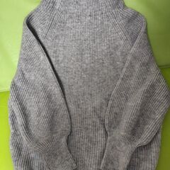 【半額以下】アーバンリサーチ　ニット　グレー　セーター