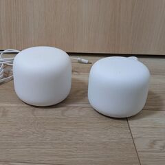 【値下げ】Google Nest Wi-Fi  ルーター&拡張ポイント　2点セットの画像