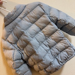 ユニクロ　子供服　ダウン　90  水色の画像