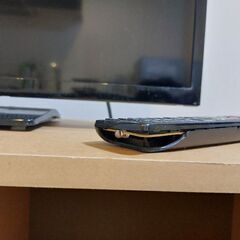 Hisense　24型テレビ　ジャンク品　コード類付きの画像