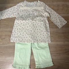 子供服　女の子　130〜140センチ　の画像