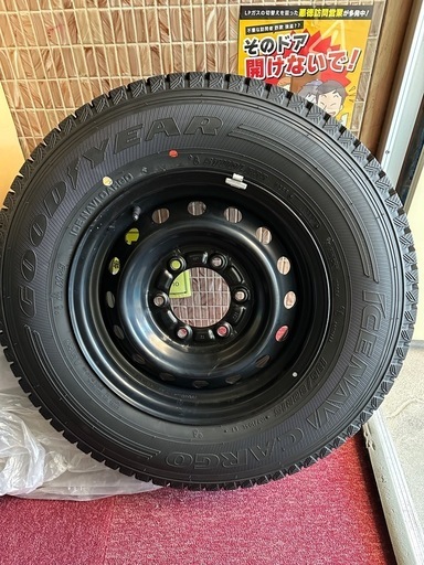 ハイエース15インチスタッドレス