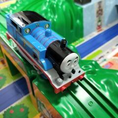 プラレール　トーマス　おでかけ立体マップの画像