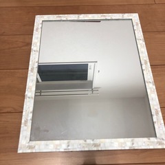 カインズ　壁掛けミラー