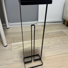 タワー　トレイ付きトイレットペーパースタンド