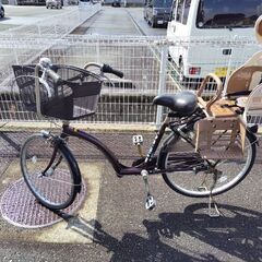 前後の幼児座席付き自転車(幼児ヘルメット付き)