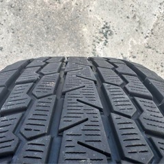 【屋内保管】スタッドレスタイヤ4本　
225/65R17 YOKOHAMA アイスガードG075 の画像