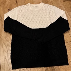 GU セーター